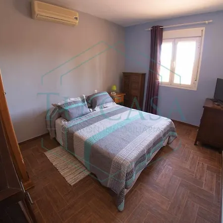 Zahara De 3 Con Piscina בקתה קדיז