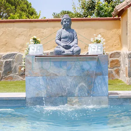 Zahara De 3 Con Piscina