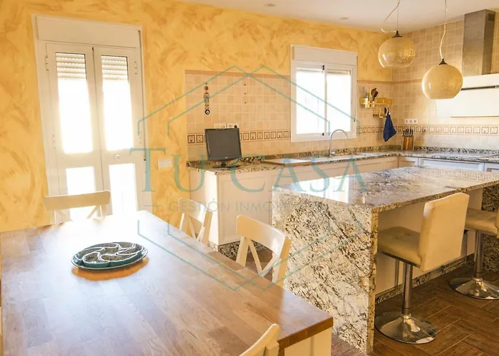 Zahara De 3 Con Piscina *