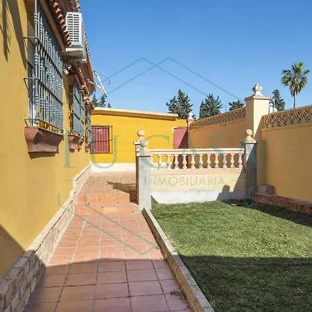 Zahara De 3 Con Piscina Chalé *