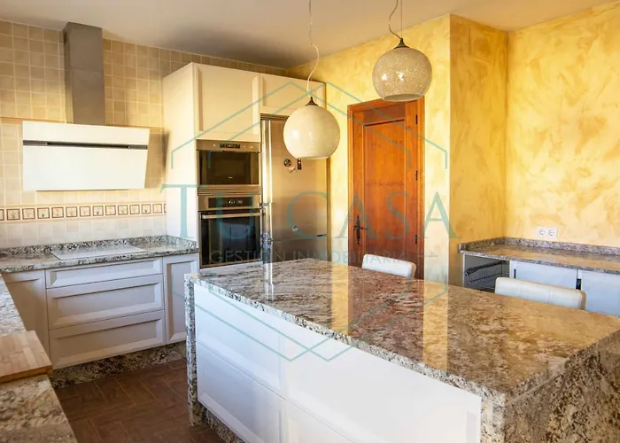 Zahara De 3 Con Piscina Chalet *