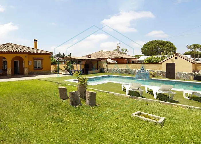 Zahara De 3 Con Piscina シャレー